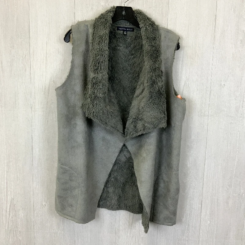 women's coats for cocktail partiesVest Faux Fur & Sherpa By Saks Fifth Avenue In Grey, Size: S