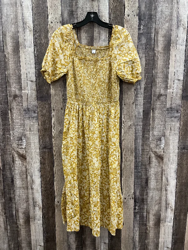 women's silk dressesDress Casual Midi By Old Navy In Gold & White, Size: S