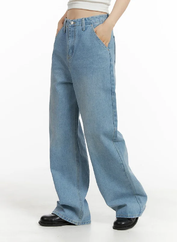 women's denim jeans for a chic appearanceLight Washed Baggy Jeans OM408